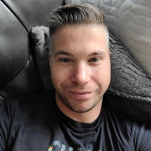 Meet your Posher, Adrian